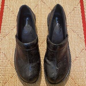 Thom McAn Nurse Slip On Clogs sz.11W